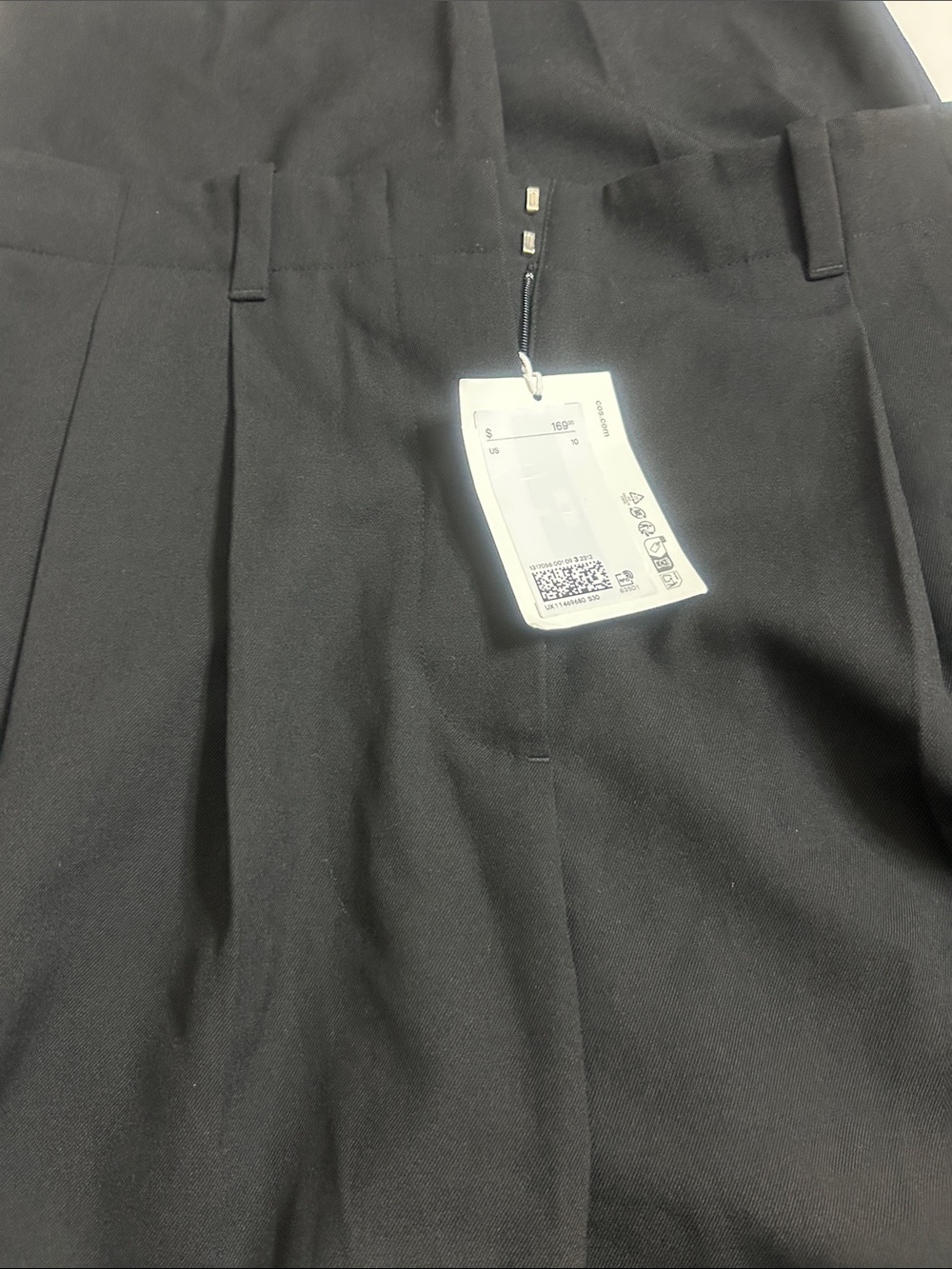 NWT (size 10) COS PLEATED WOOL-BLEND TAPERED PANTS - Picture 6 of 7